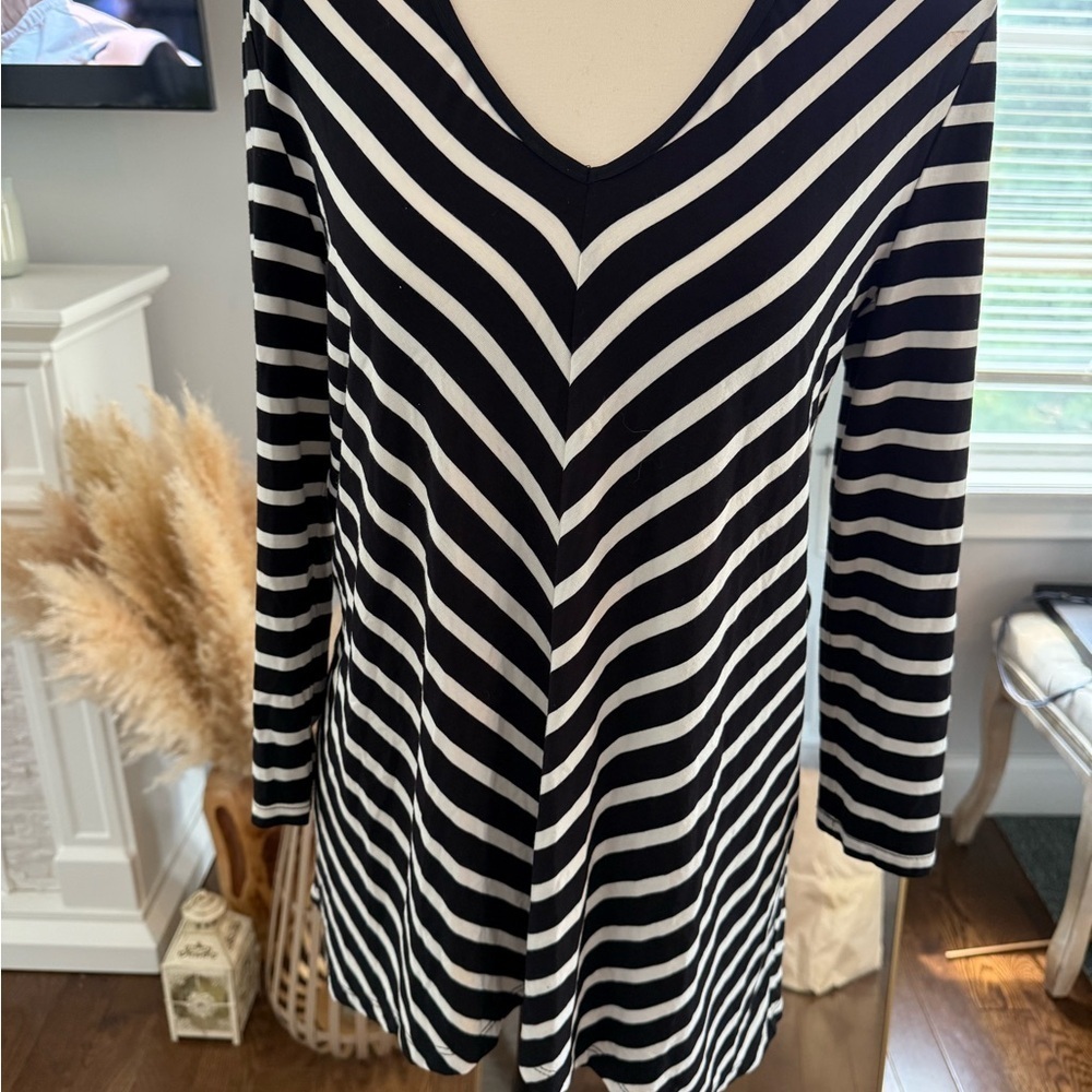 Joseph Ribkoff Black and White Chevron Tunic high retail